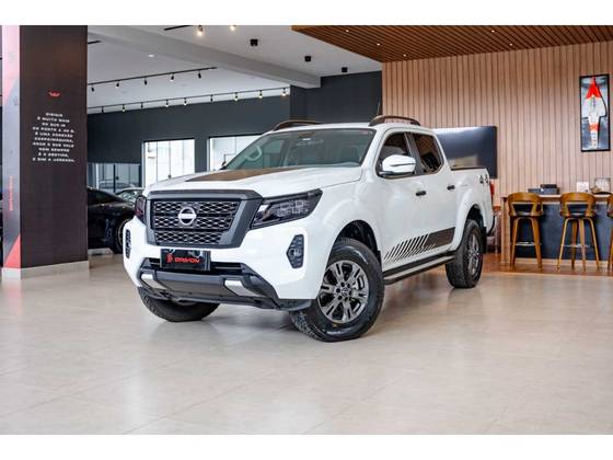 NISSAN FRONTIER 2.3 16V TURBO DIESEL XE CD 4X4 AUTOMÁTICO NISSAN FRONTIER 2.3 16V TURBO DIESEL XE CD 4X4 AUTOMÁTICO